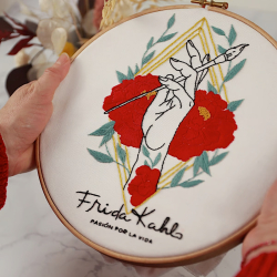 Grand Kit de broderie Frida...