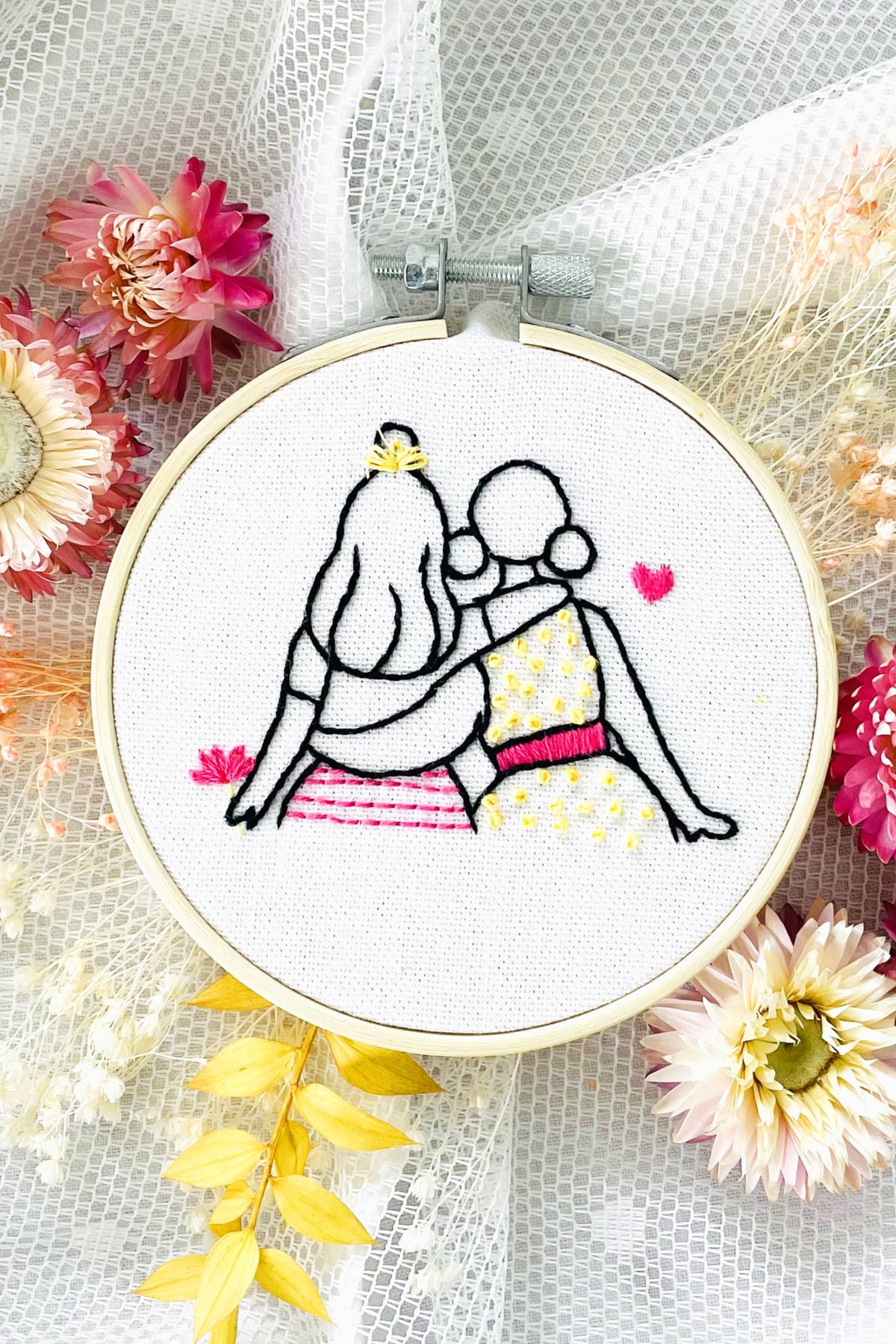 Embroidery Kit - Best Friends