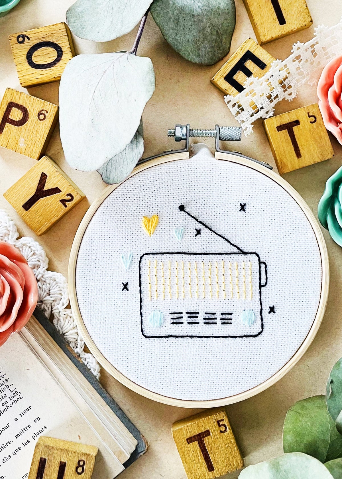 Embroidery Kit - The radio station