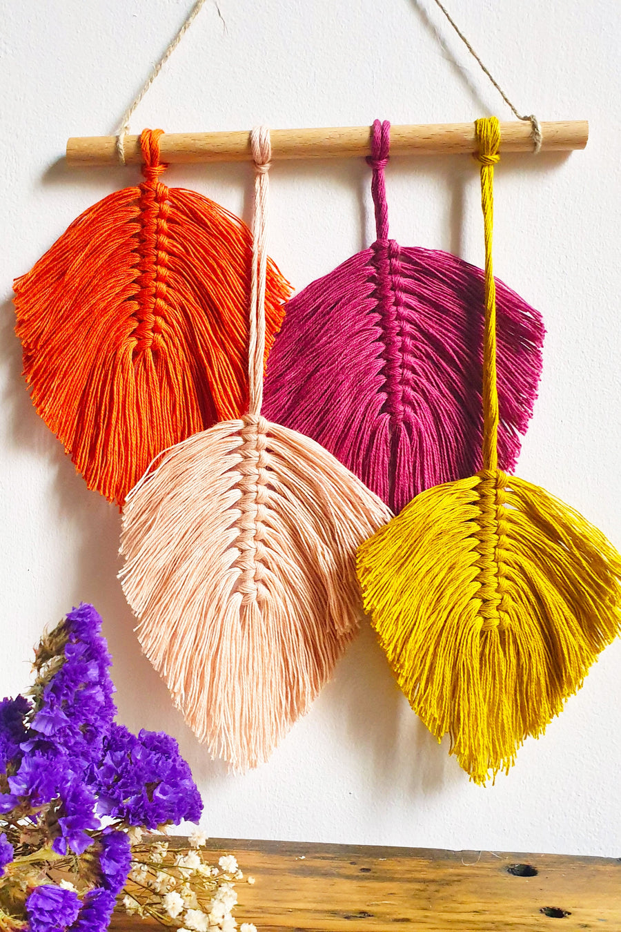 Macramé Mini-Hanging Kit - 4 Feathers